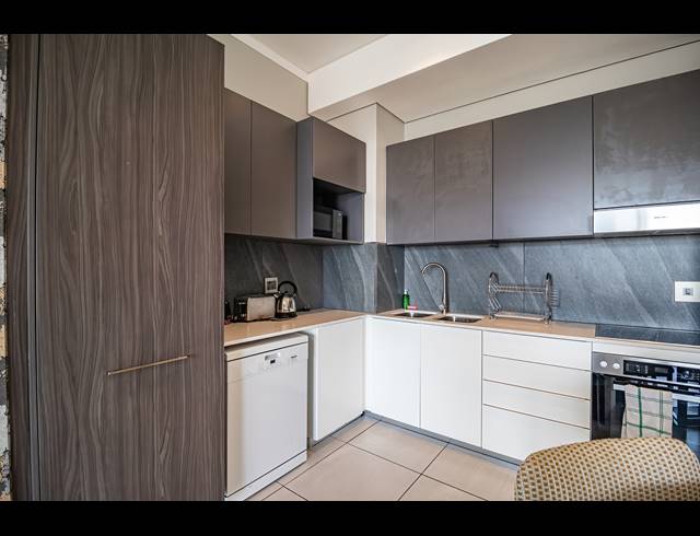 1 BEDROOM APARTMENT FOR SALE IN MENLYN